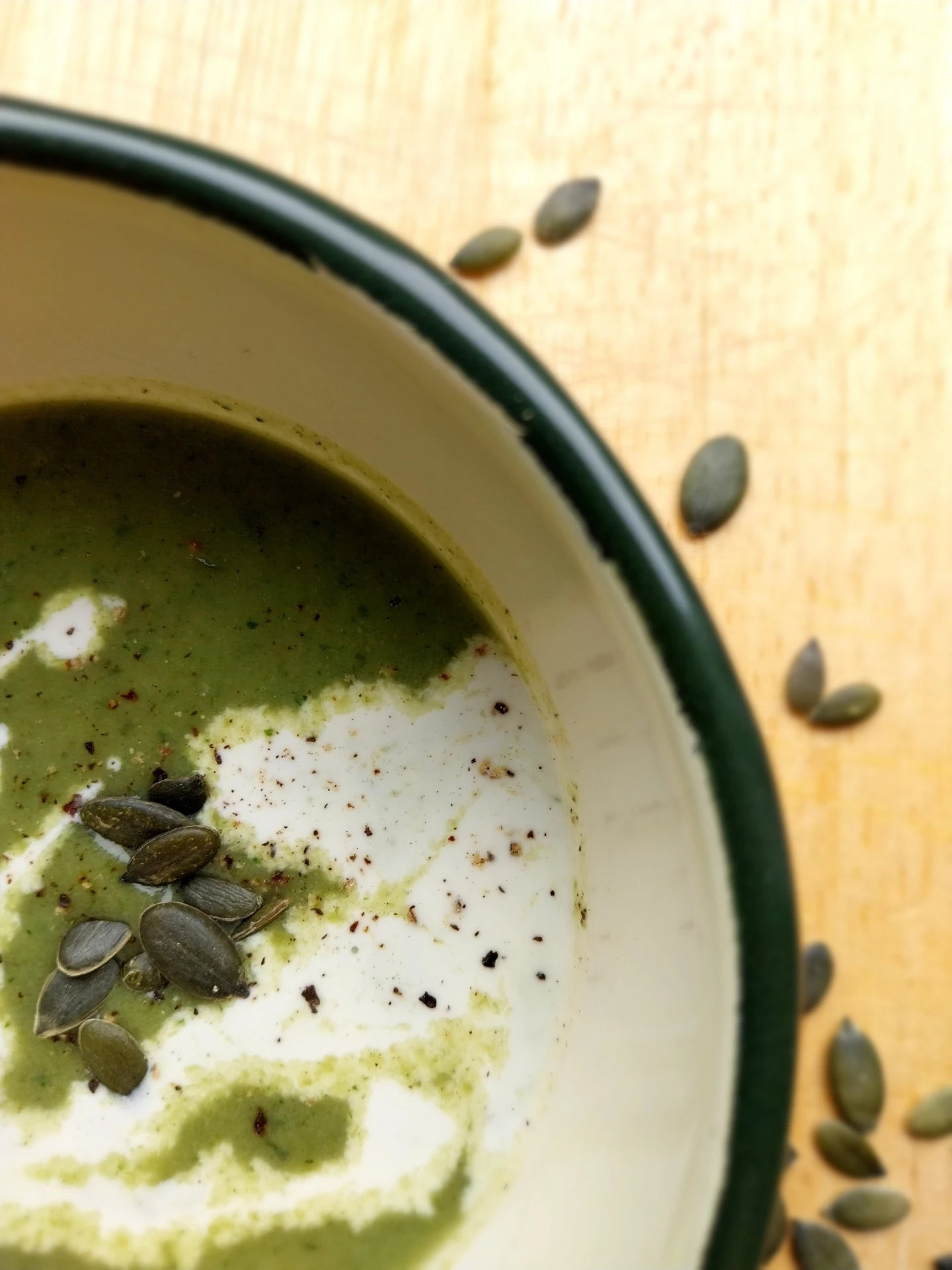 Andijvieroomsoep met courgette