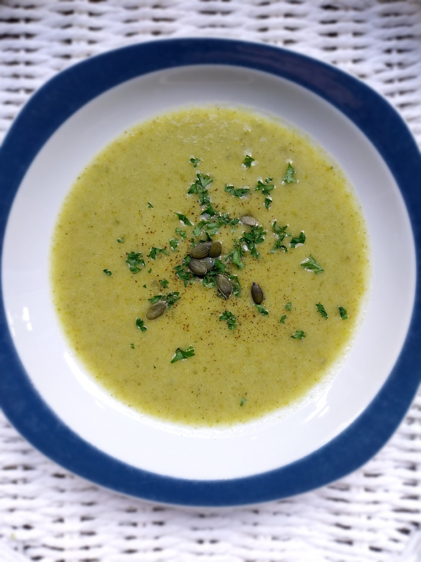 Slasoep met lente-ui