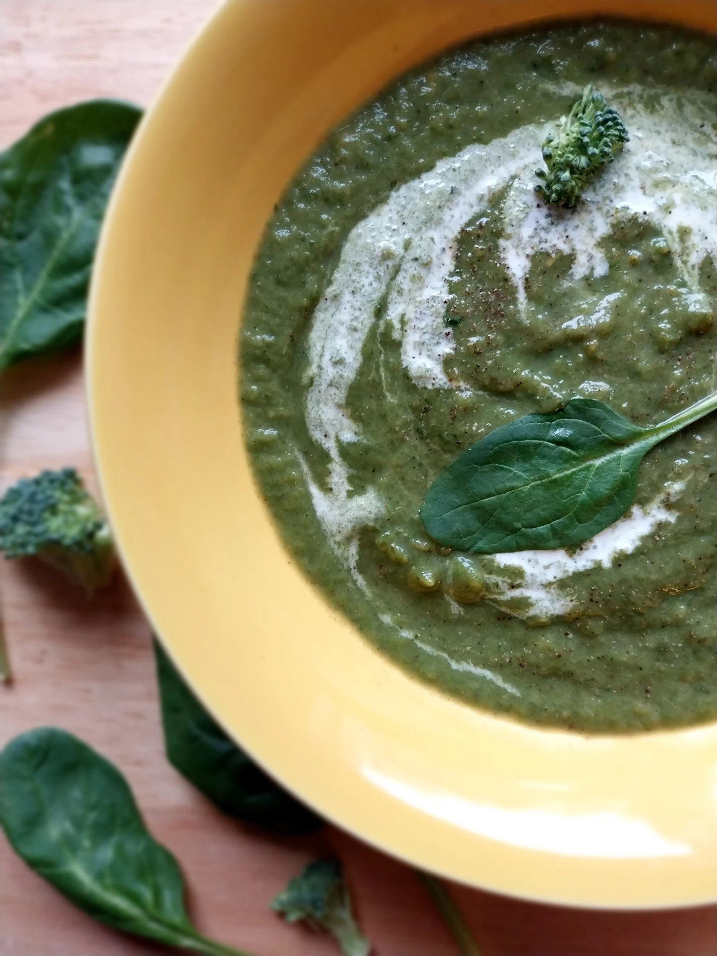 Spinaziesoep met broccoli