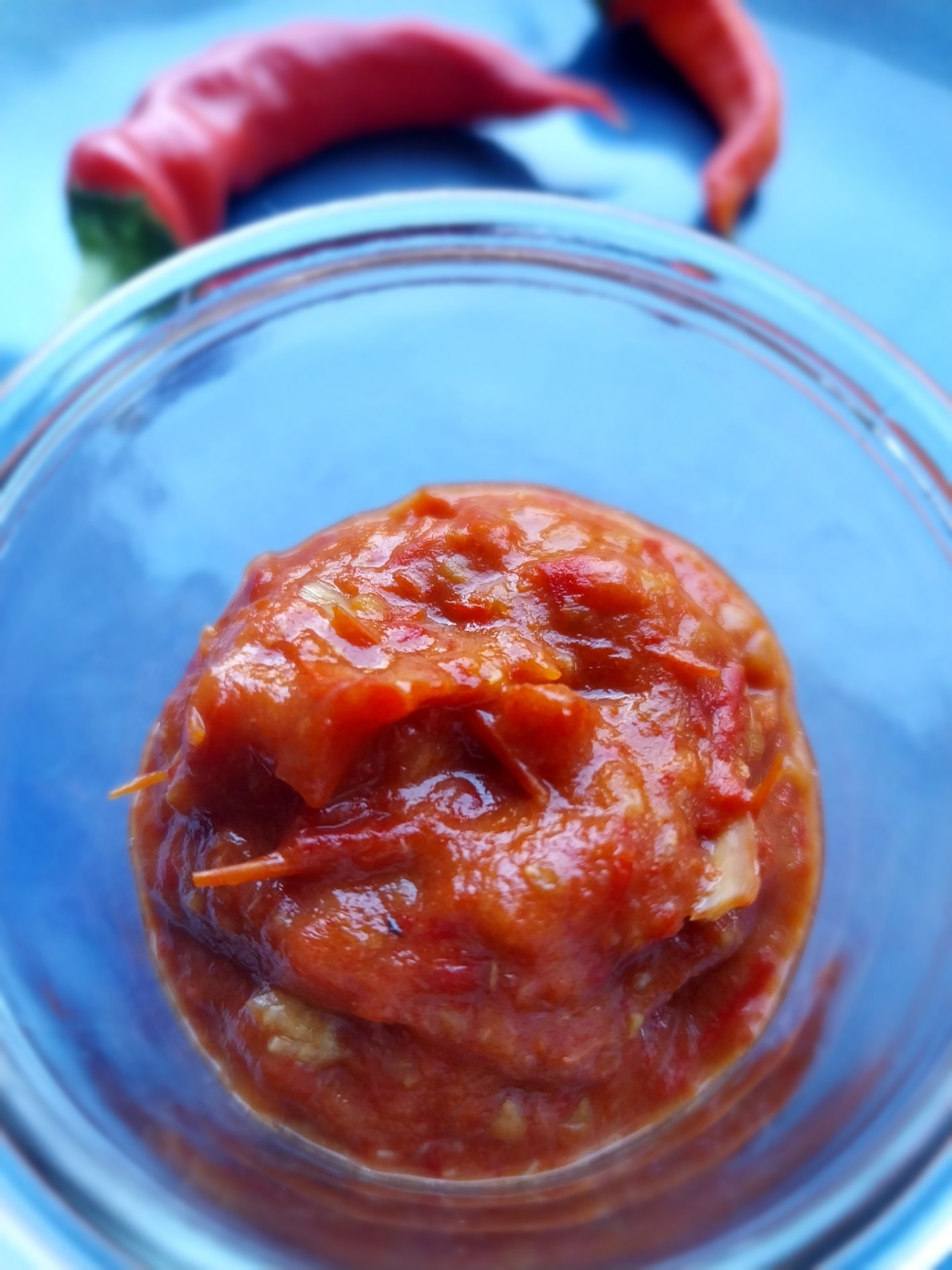 Milde harissa met granaatappel