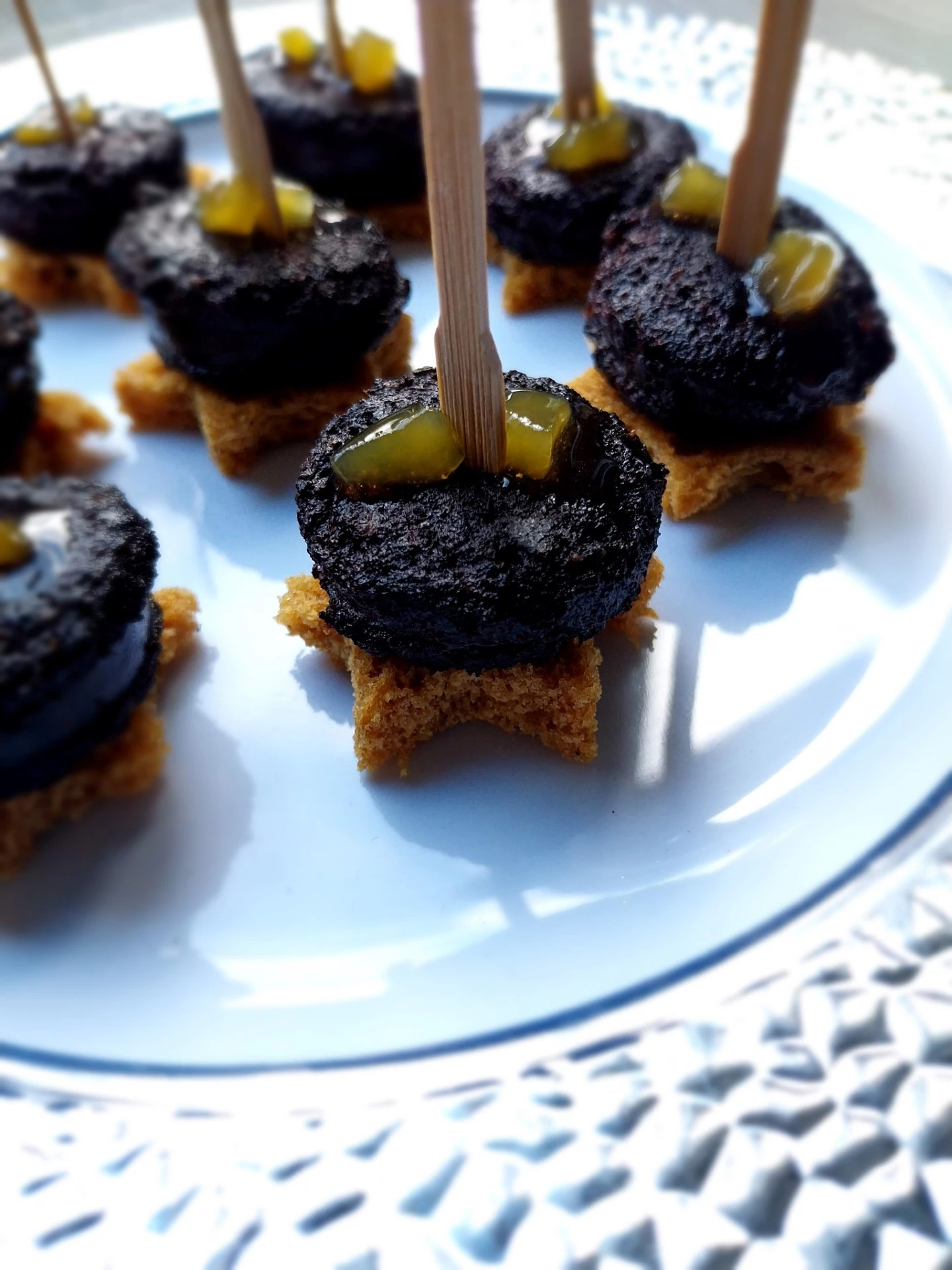 Bloedworst met peperkoek en meloenpeer