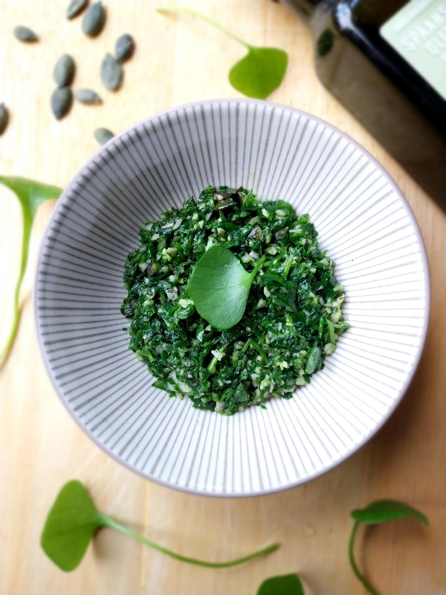 Posteleinpesto met kaaskruid