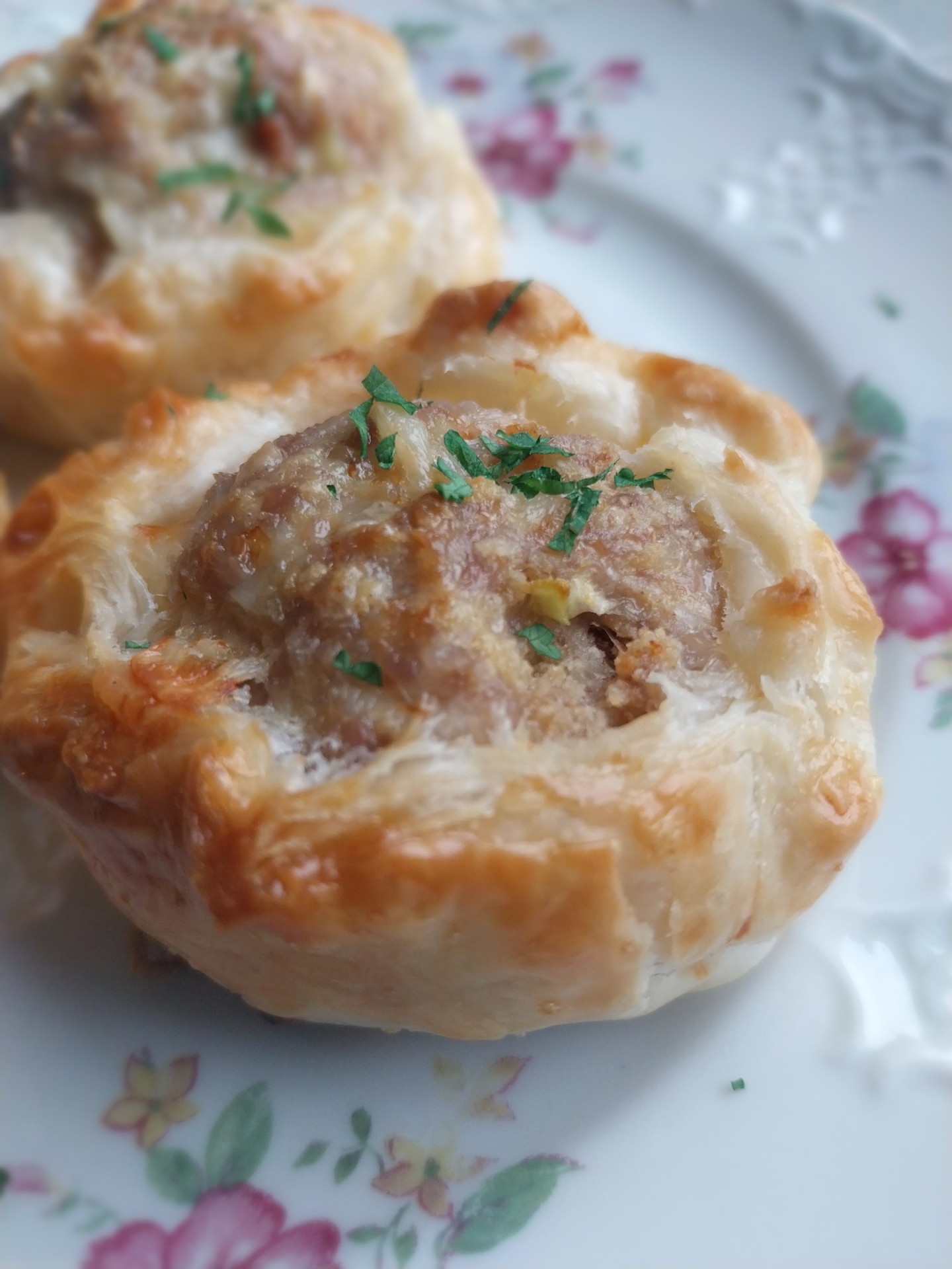 Gehakt in bladerdeeg