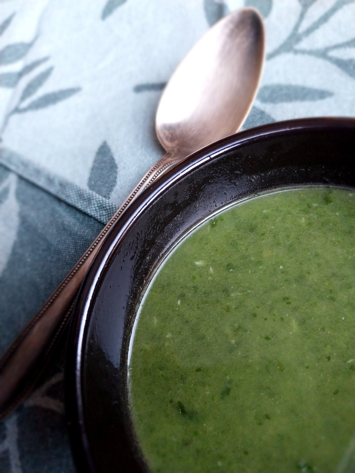 Veldslasoep met rucola