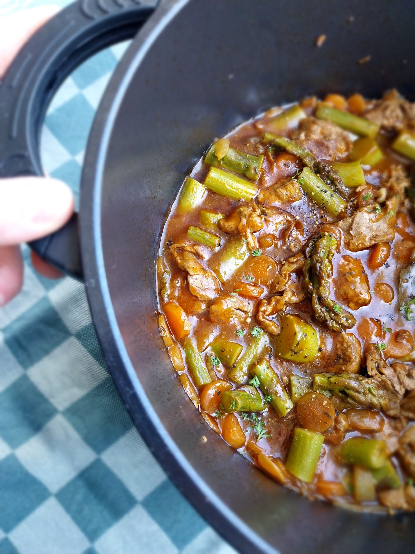 Stoofpotje met runderlapjes en groene asperges
