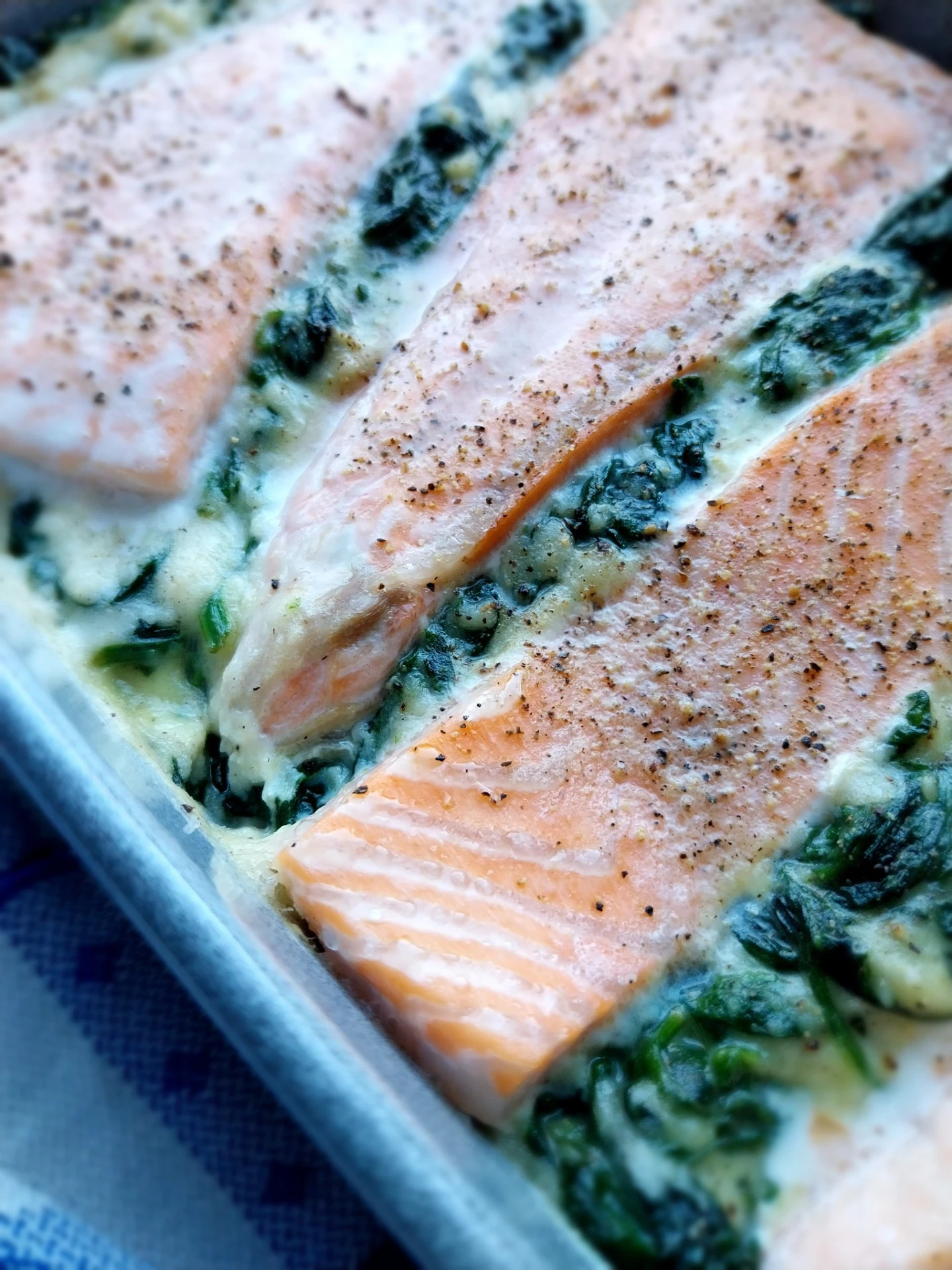 Zalm in de oven met spinazie